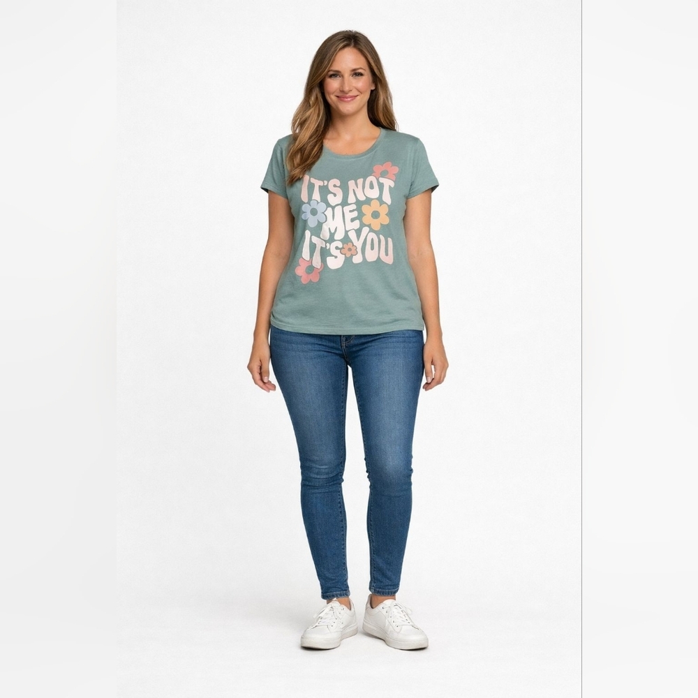 NWT Wound Up™ brand Graphic Tee with Floral Lettering - Size XXL